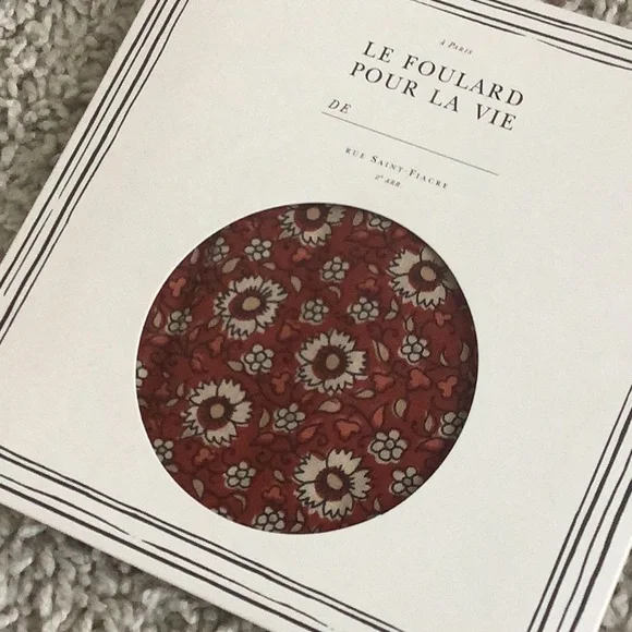 Sézane NEW- Floral Patterned Scarves Set - Picture 2 of 5